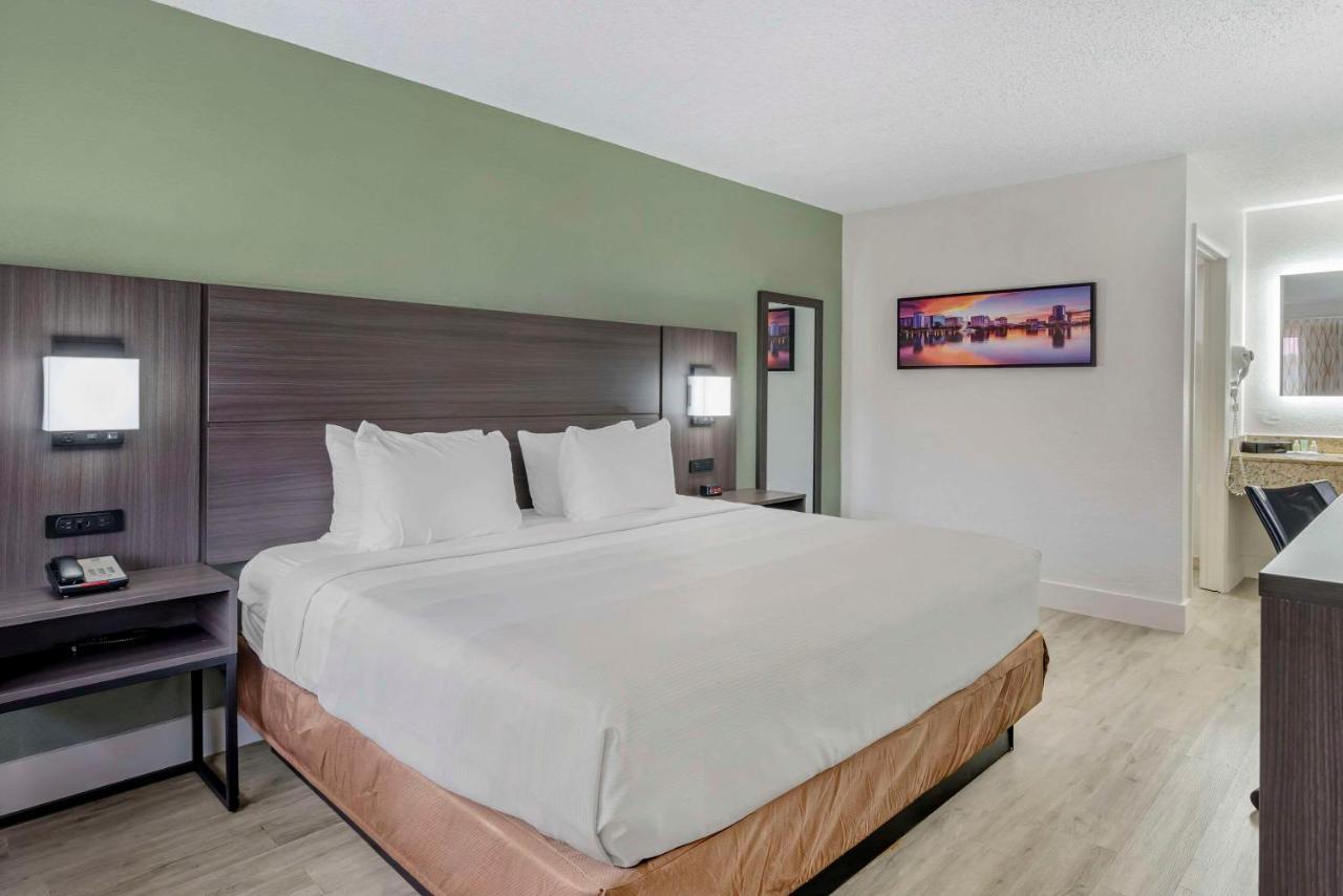 Quality Inn & Suites Orlando East - Ucf Area Alafaya Kültér fotó