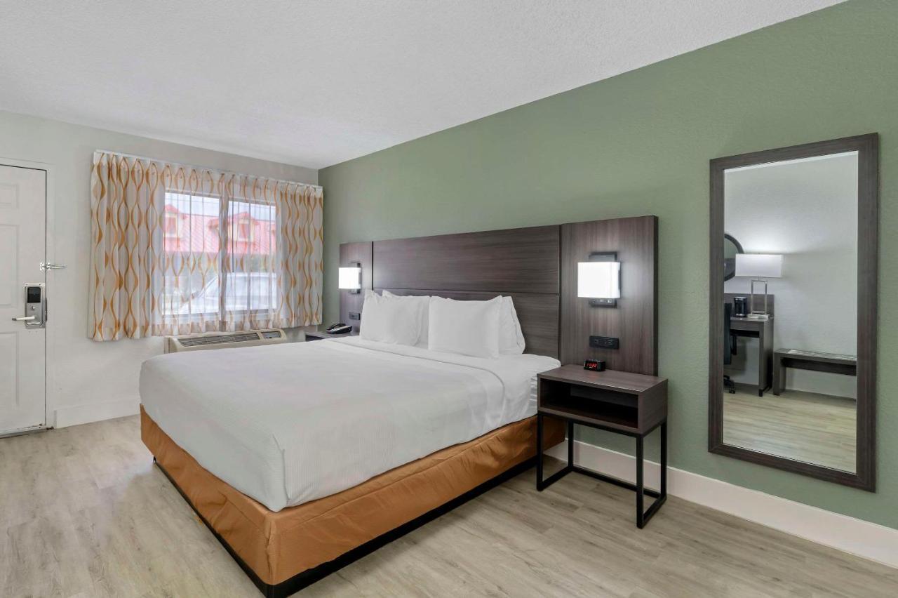 Quality Inn & Suites Orlando East - Ucf Area Alafaya Kültér fotó