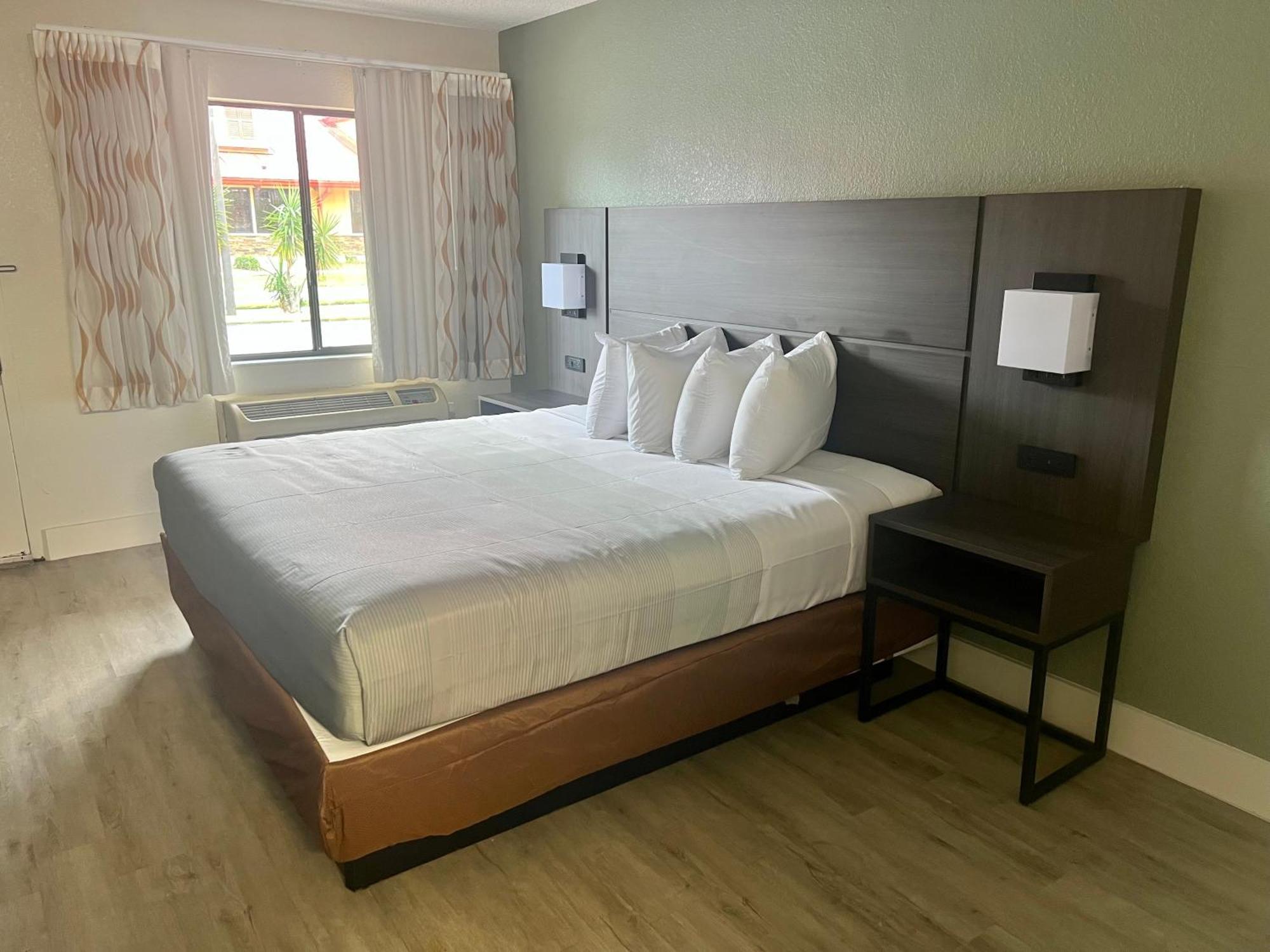Quality Inn & Suites Orlando East - Ucf Area Alafaya Kültér fotó