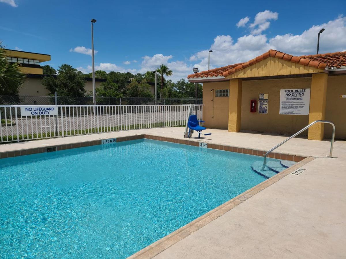 Quality Inn & Suites Orlando East - Ucf Area Alafaya Kültér fotó